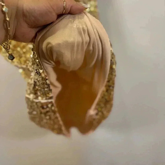 Maner gold sequin women’s midi length evening dress. Size 3X
NWT - Picture 4 of 10